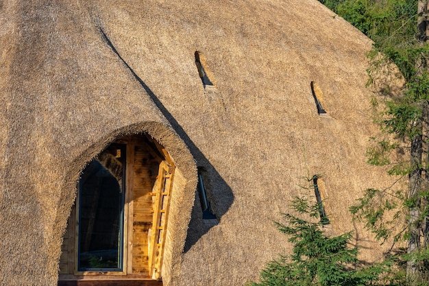 La-toiture-normande - Guide complet de la rénovation de toiture chaumière professionnelle - Featured Image 1